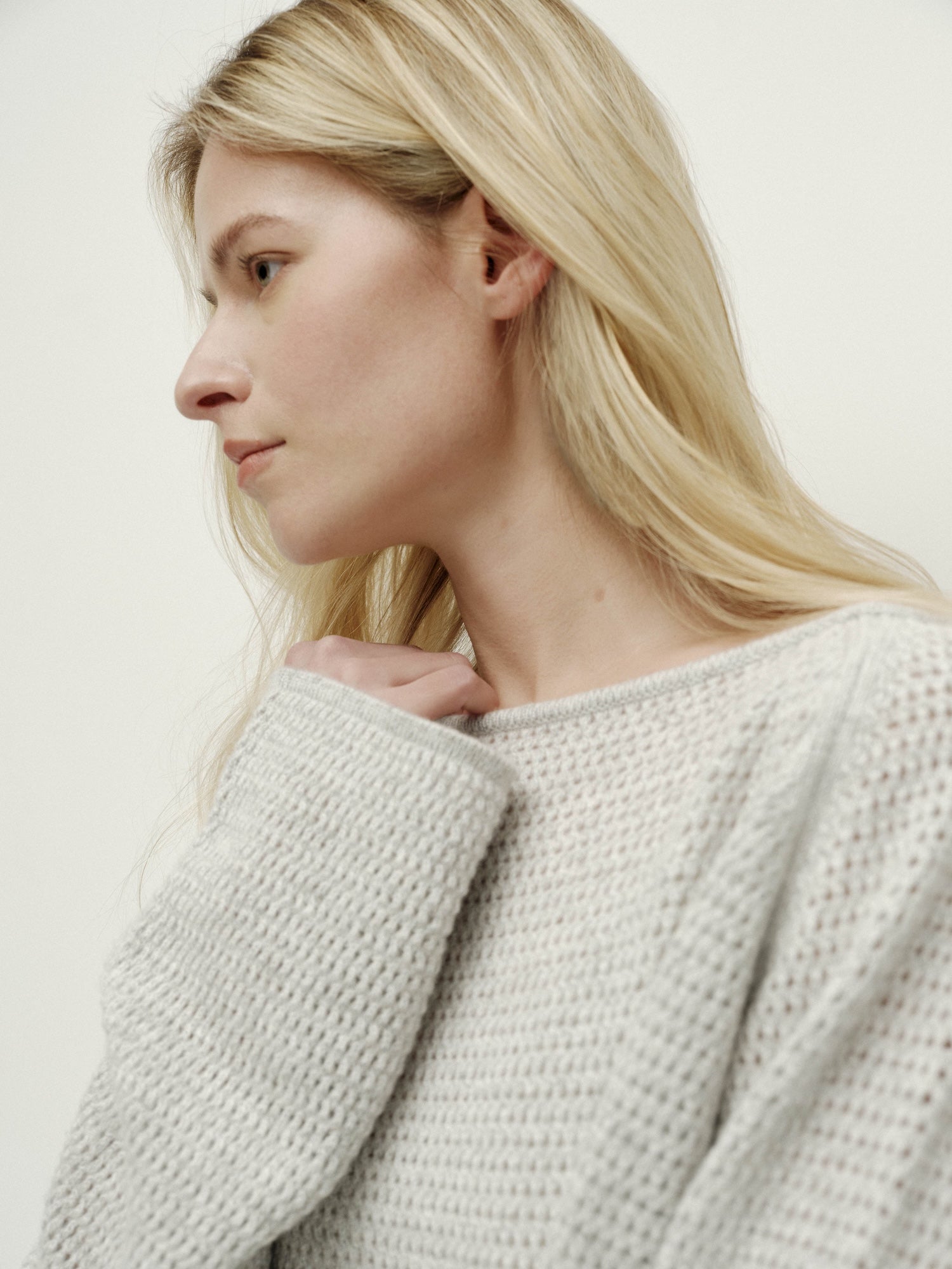 포인텔 니트 풀오버 롱슬리브-미스티 그레이