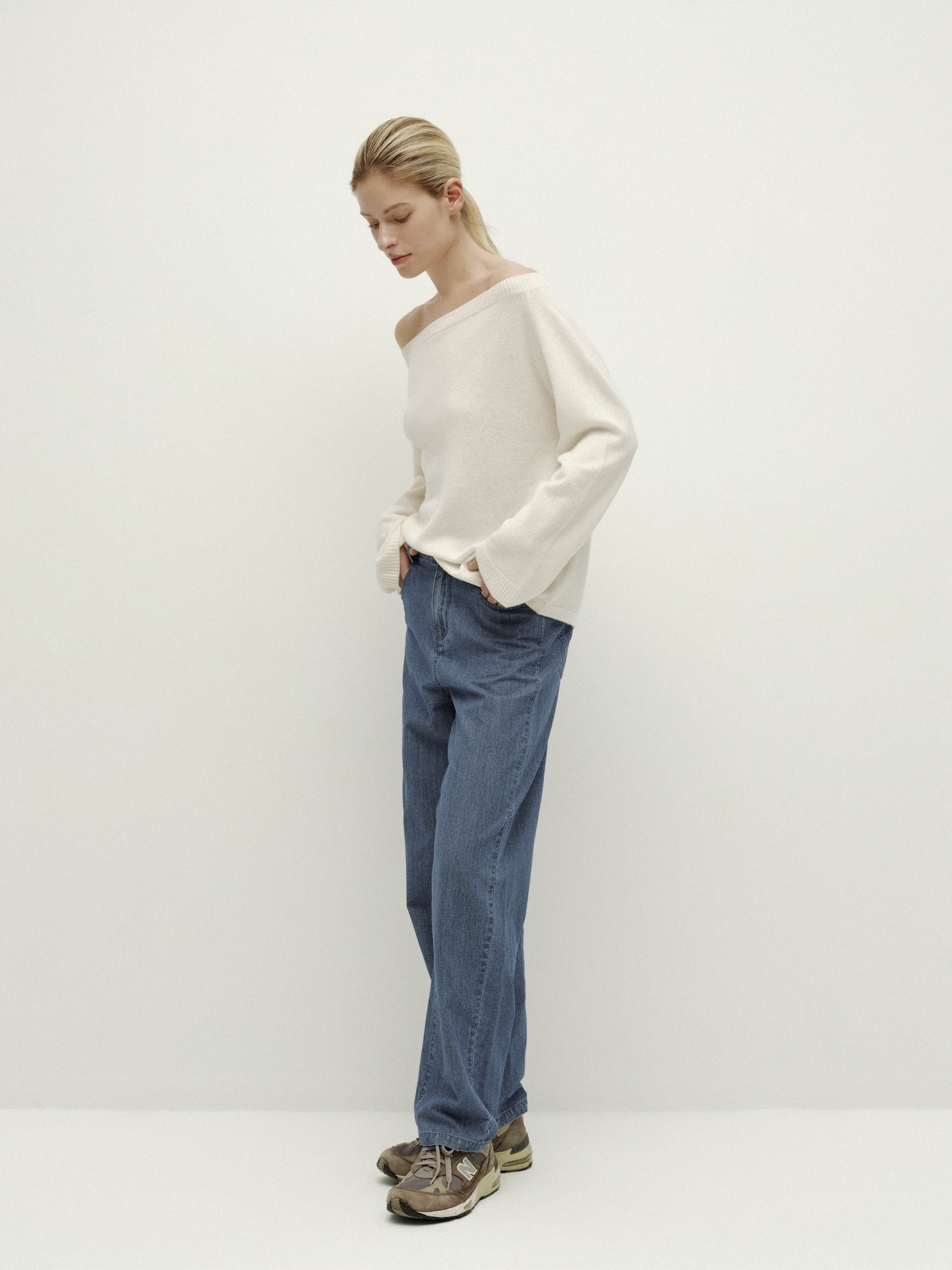 Asymmetric Shoulder Oversized Sweater-Cloud White