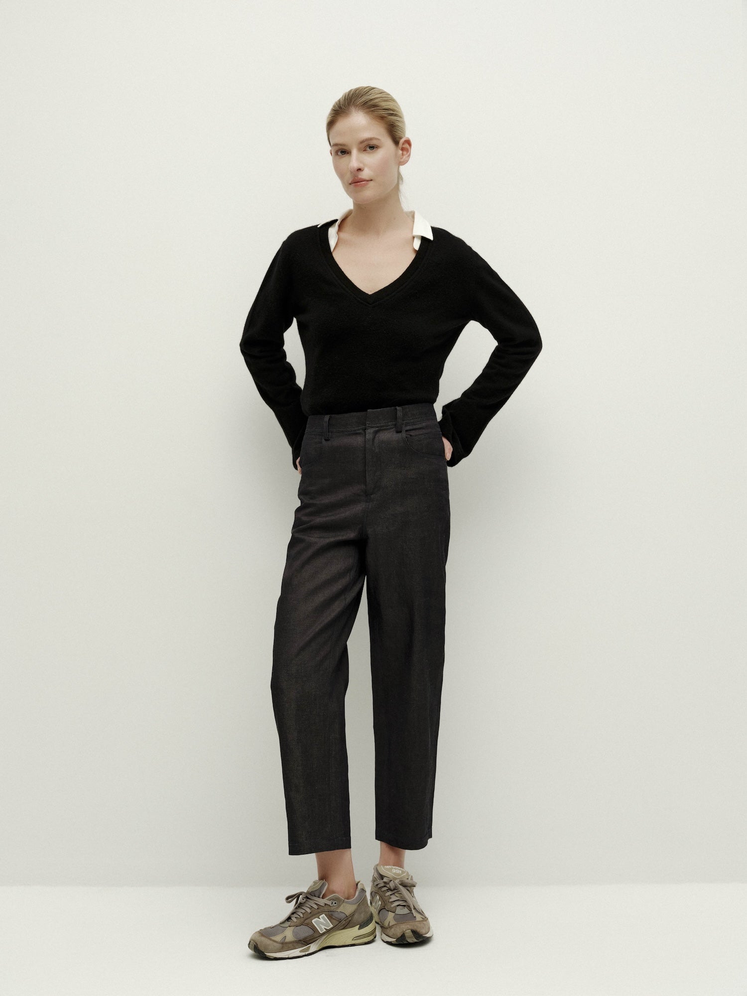 V넥 니트 긴팔-블랙